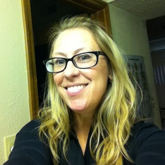 Meet your Posher, Nichole - Picture 1 of 1